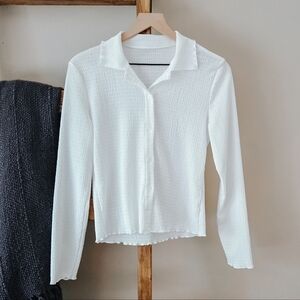 Dazy White Textured Button Front Long Sleeve Top | Size M